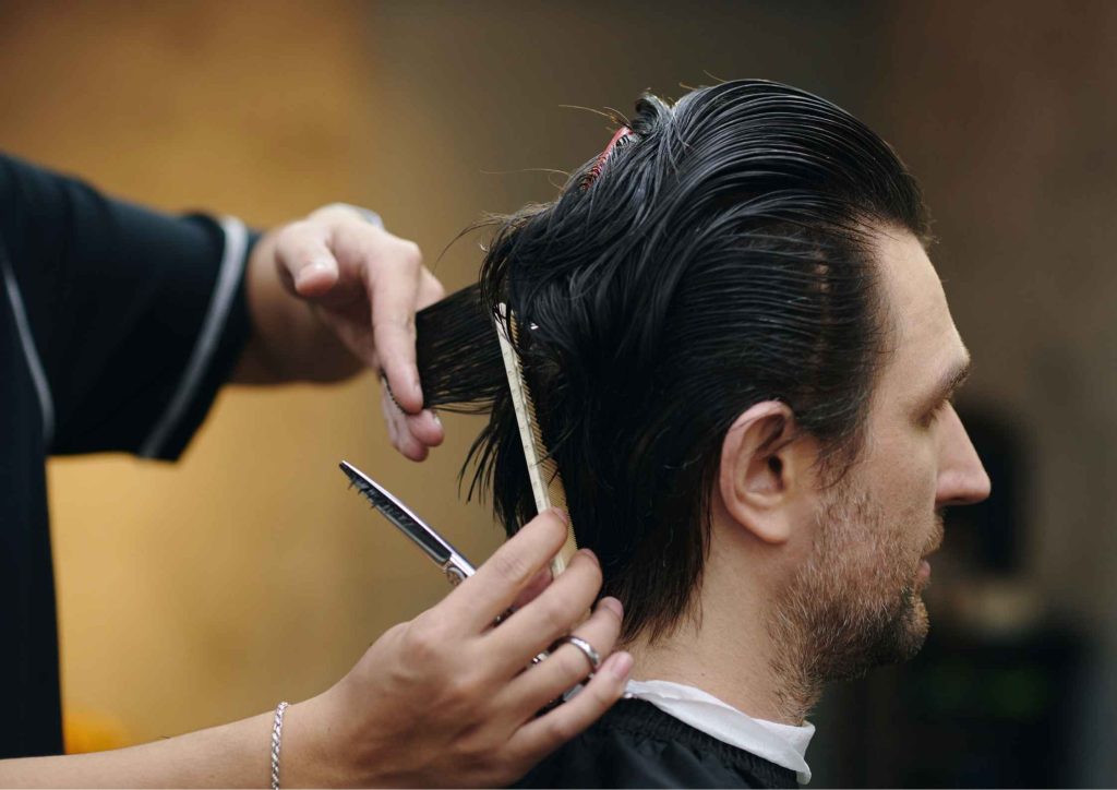 2026 Bukan Cuma Soal Gaya Rambut: 5 Tren Aksesoris yang Bikin Penampilan Langsung Naik Kelas!