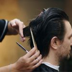 2026 Bukan Cuma Soal Gaya Rambut: 5 Tren Aksesoris yang Bikin Penampilan Langsung Naik Kelas!